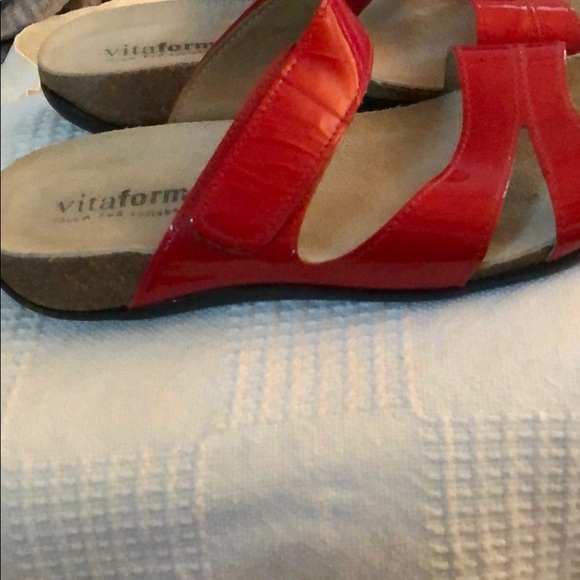 Red Patent Leather Vitaform Sandals Sz 7 - Picture 3 of 6